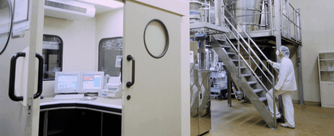 cleanroom doors designed for contamination control and ISO compliance